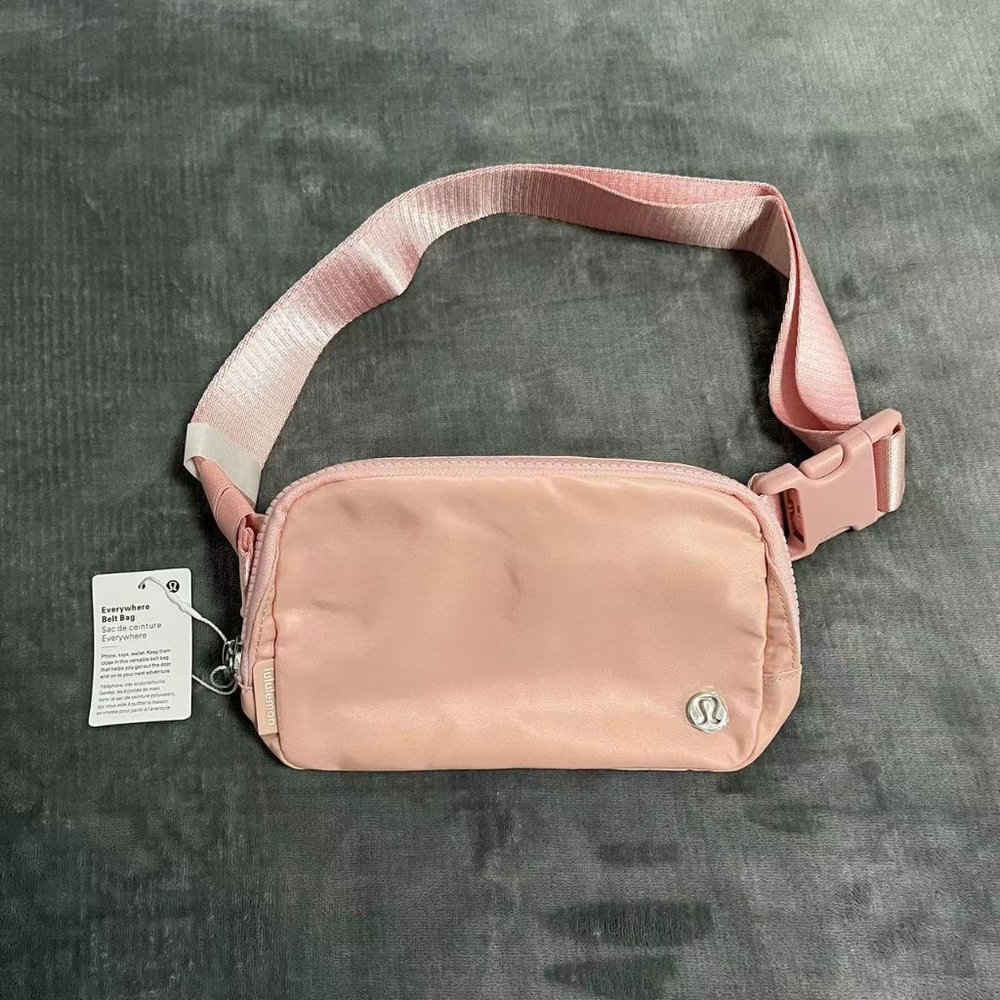 Pink mini waist bag from lululemon - Picture 2 of 4